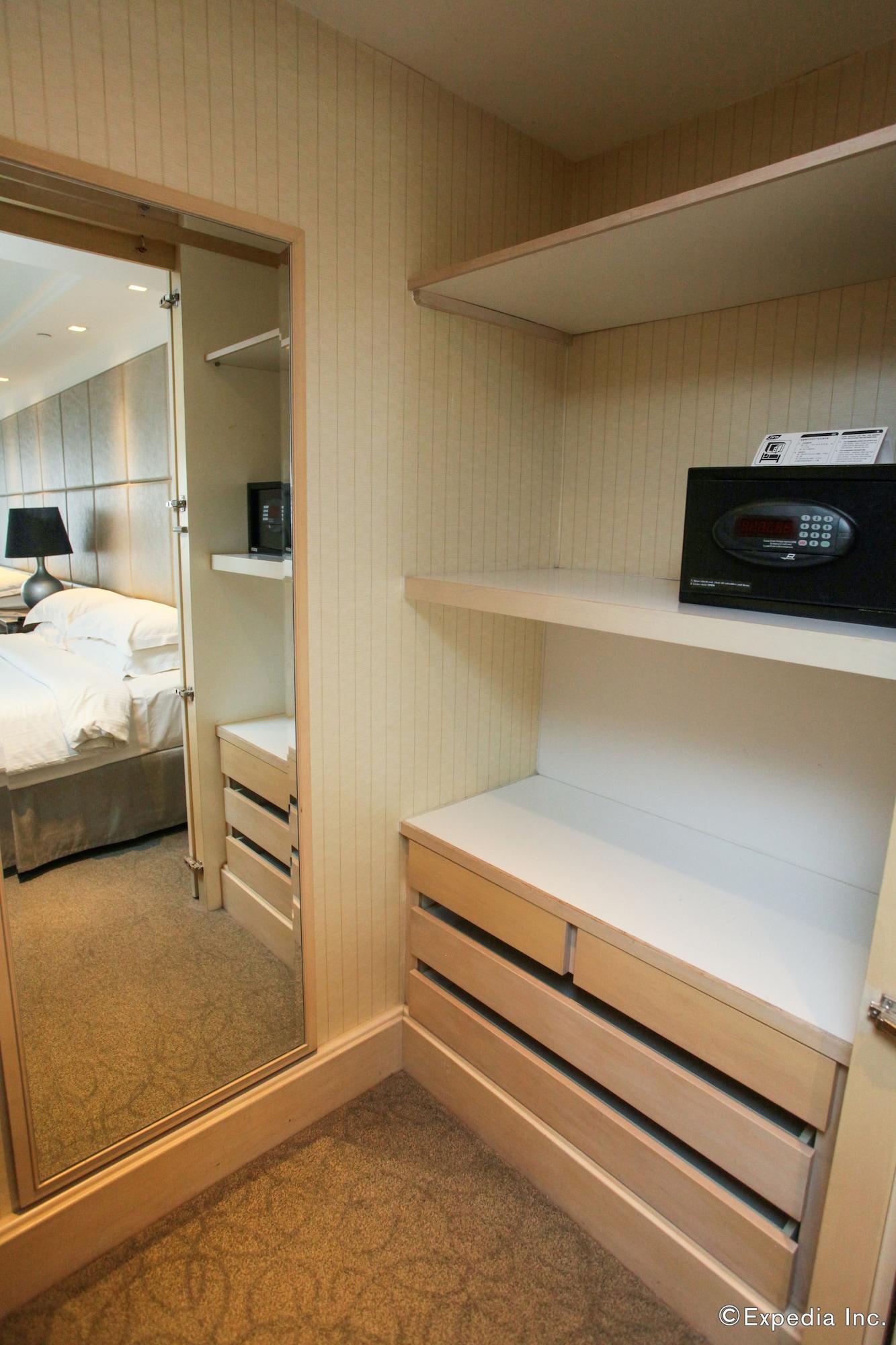 York Khách sạn 4*