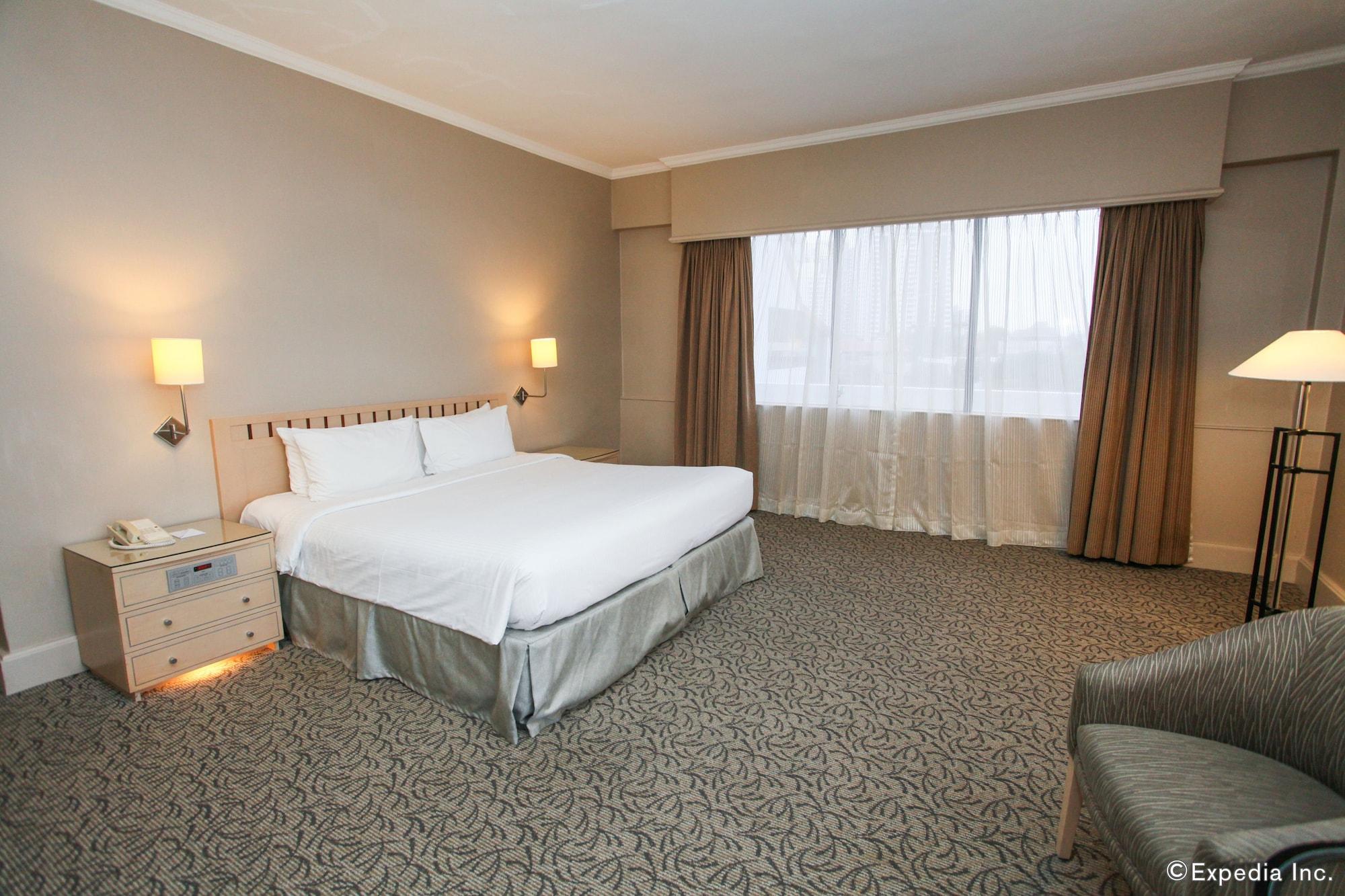 Khách sạn York 4*