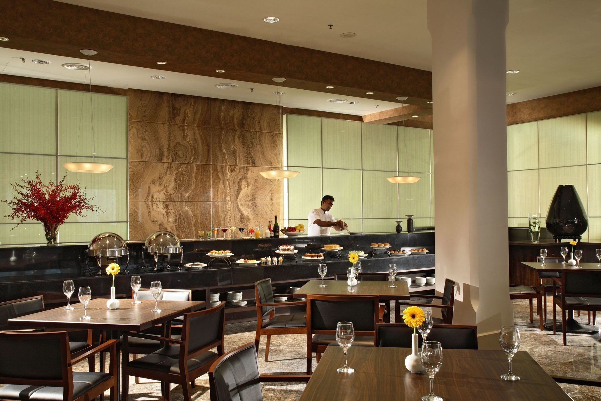 Khách sạn York 4*