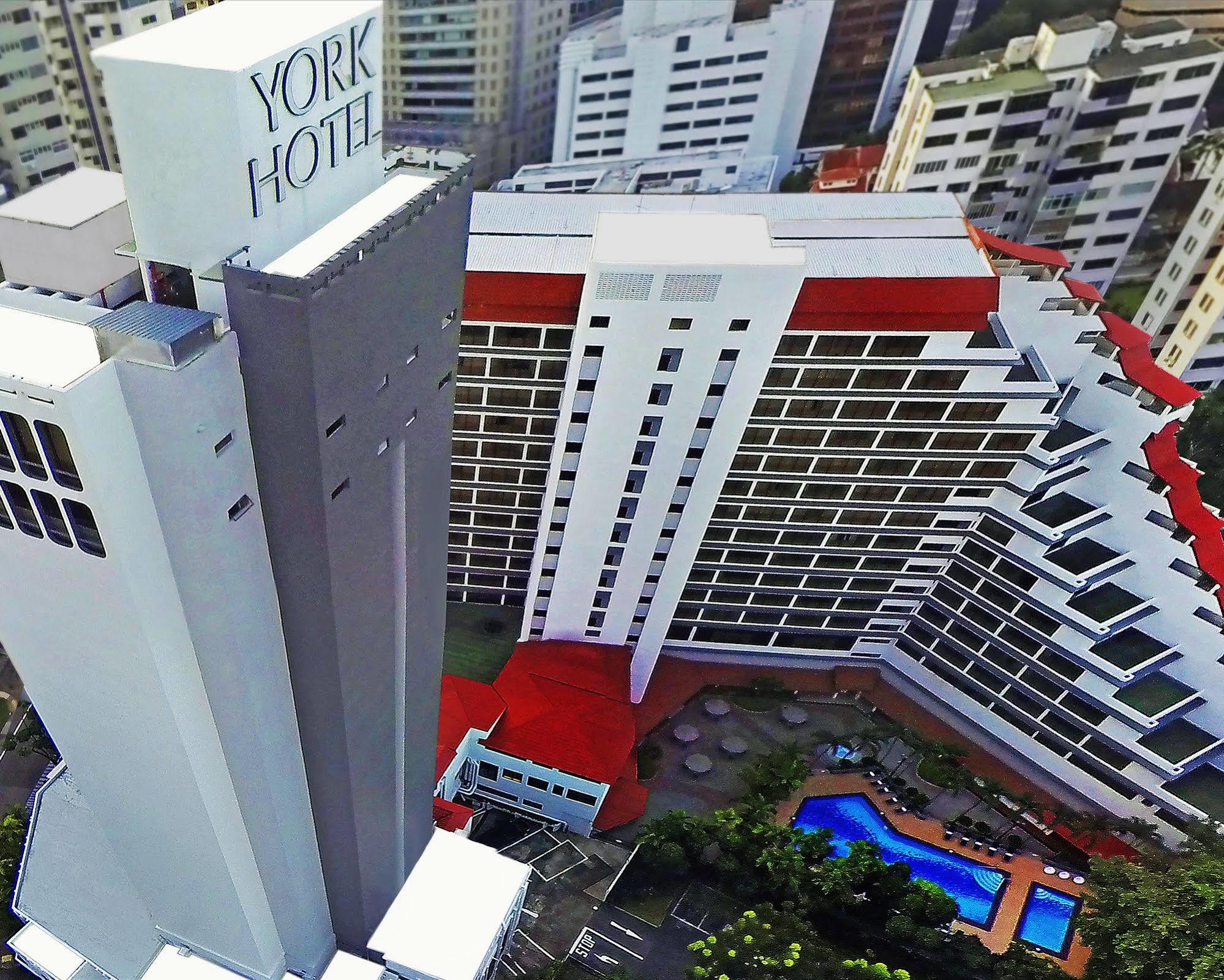 Khách sạn York